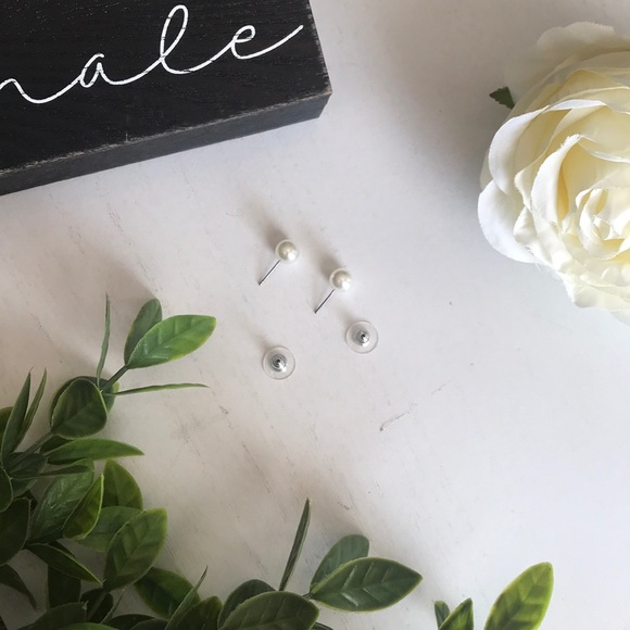 ✨Imitation Pearl (10mm) Stud Earrings - Picture 6 of 6